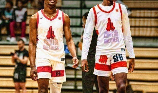 开云体育-詹皇15岁小儿子前景被看好！未来父子三人同战NBA？