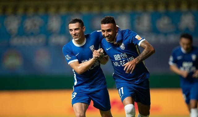 开云体育下载-【中超】戴维森建功谢鹏飞破门 广州城0比3武汉三镇